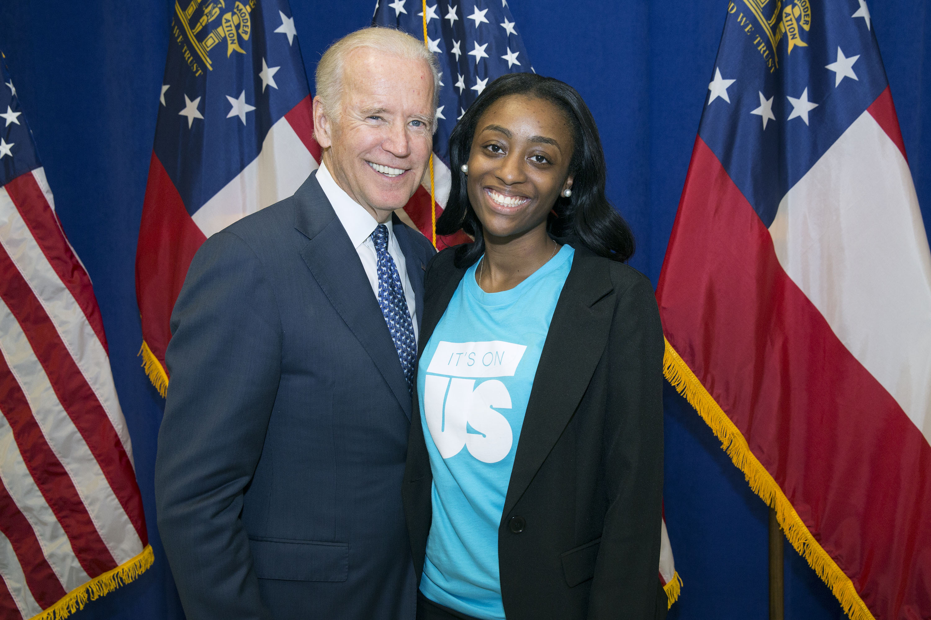 Vice President Joe Biden takes photos with Morehouse College faculty, staff and students at an "It's On Us" event, held at Morehouse College in Atlanta, Georgia, Nov. 10, 2015. (Official White House Photo by David Lienemann)
